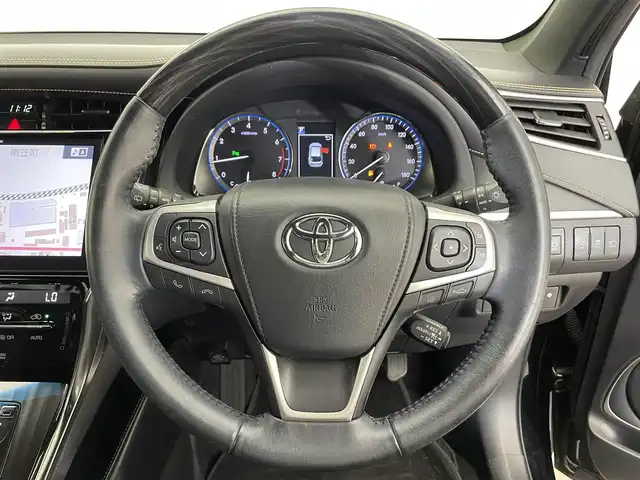 トヨタ ハリアー プレミアム 滋賀県 2019(令1)年 5.1万km ブラック ALPINE10インチナビ/【Bluetooth/CD/DVD/USB/フルセグTV/HDMI】/ALPINEフリップダウンモニター/トヨタセーフティセンス/・プリクラッシュセーフティ/・レーンディパーチャーアラート/・レーダークルーズコントロール/・オートマチックハイビーム/バックカメラ/クリアランスソナー/LEDヘッドライト/ハーフレザーシート/D席パワーシート/前後ドライブレコーダー/電動パーキングブレーキ/オートブレーキホールド/プッシュスタート/スマートキー/ステアリングリモコン/ドアバイザー/純正フロアマット