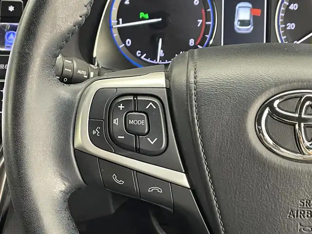 トヨタ ハリアー プレミアム 滋賀県 2019(令1)年 5.1万km ブラック ALPINE10インチナビ/【Bluetooth/CD/DVD/USB/フルセグTV/HDMI】/ALPINEフリップダウンモニター/トヨタセーフティセンス/・プリクラッシュセーフティ/・レーンディパーチャーアラート/・レーダークルーズコントロール/・オートマチックハイビーム/バックカメラ/クリアランスソナー/LEDヘッドライト/ハーフレザーシート/D席パワーシート/前後ドライブレコーダー/電動パーキングブレーキ/オートブレーキホールド/プッシュスタート/スマートキー/ステアリングリモコン/ドアバイザー/純正フロアマット
