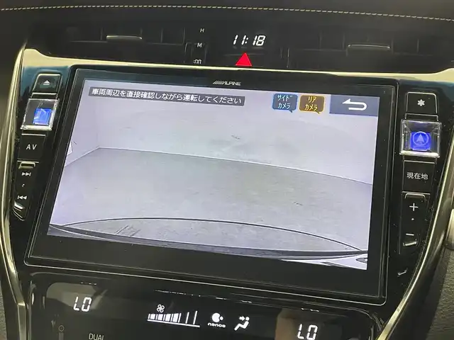 トヨタ ハリアー プレミアム 滋賀県 2019(令1)年 5.1万km ブラック ALPINE10インチナビ/【Bluetooth/CD/DVD/USB/フルセグTV/HDMI】/ALPINEフリップダウンモニター/トヨタセーフティセンス/・プリクラッシュセーフティ/・レーンディパーチャーアラート/・レーダークルーズコントロール/・オートマチックハイビーム/バックカメラ/クリアランスソナー/LEDヘッドライト/ハーフレザーシート/D席パワーシート/前後ドライブレコーダー/電動パーキングブレーキ/オートブレーキホールド/プッシュスタート/スマートキー/ステアリングリモコン/ドアバイザー/純正フロアマット