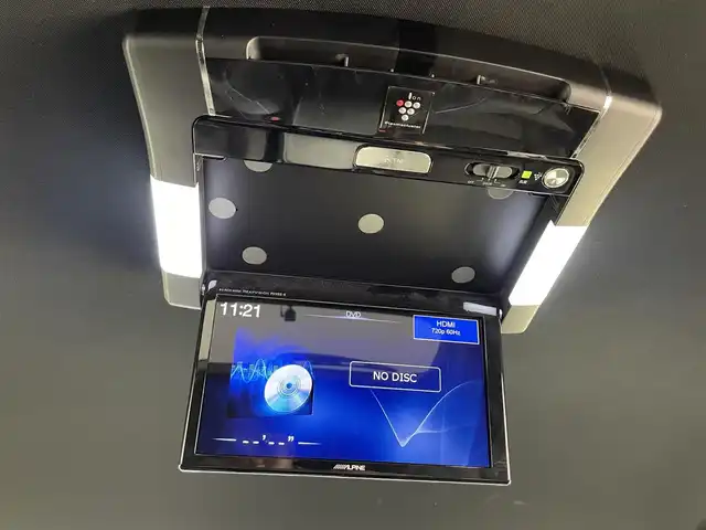 トヨタ ハリアー プレミアム 滋賀県 2019(令1)年 5.1万km ブラック ALPINE10インチナビ/【Bluetooth/CD/DVD/USB/フルセグTV/HDMI】/ALPINEフリップダウンモニター/トヨタセーフティセンス/・プリクラッシュセーフティ/・レーンディパーチャーアラート/・レーダークルーズコントロール/・オートマチックハイビーム/バックカメラ/クリアランスソナー/LEDヘッドライト/ハーフレザーシート/D席パワーシート/前後ドライブレコーダー/電動パーキングブレーキ/オートブレーキホールド/プッシュスタート/スマートキー/ステアリングリモコン/ドアバイザー/純正フロアマット