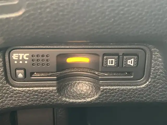 ホンダ Ｎ ＢＯＸ カスタム G EX ホンダセンシング 秋田県 2017(平29)年 7.9万km クリスタルブラックパール ４WD/安全運転支援システムホンダセンシング/衝突軽減ブレーキ/片側パワースライドドア/LEDヘッドライト/純正メモリナビ（DVD/CD再生可能）/フルセグ/バックカメラ/ホンダ純正14インチアルミ（夏タイヤ装着）/スマートキー/アイドリングストップ/プッシュスタート/アダプティブ・クルーズコントロール追従走行有/コーナーセンサー/オートマチックハイビーム/レーンキープアシスト/ステアリングスイッチ/前席シートヒーター/ビルトインETC/純正フロアマット/社外ドアバイザー/オートライト/オートエアコン/パワーステアリング/パワーウィンドウ/横滑り防止/盗難防止装置/寒冷地仕様/電動格納ウィンカーミラー/キーレスエントリー/保証書/取扱説明書/記録簿/スペアキー２本以上有