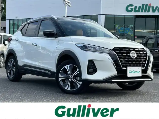 日産 キックス X ツートーンインテリアED 島根県 2021(令3)年 5.4万km ブリリアントホワイトパール/ピュアブラック 2トーン 登録時走行距離53340km/プロパイロット/純正SDナビ【CD/DVD/Bluetooth】/フルセグテレビ/アラウンドビューモニター/衝突軽減ブレーキ/レーダークルーズコントロール/レーンキープアシススト/デジタルインナーミラー/プッシュスタート/インテリジェントキー（スペアインテリジェント×１）/ステアリングスイッチ/前席シートヒーター/ハンドルヒーター/ETC/純正17インチAW