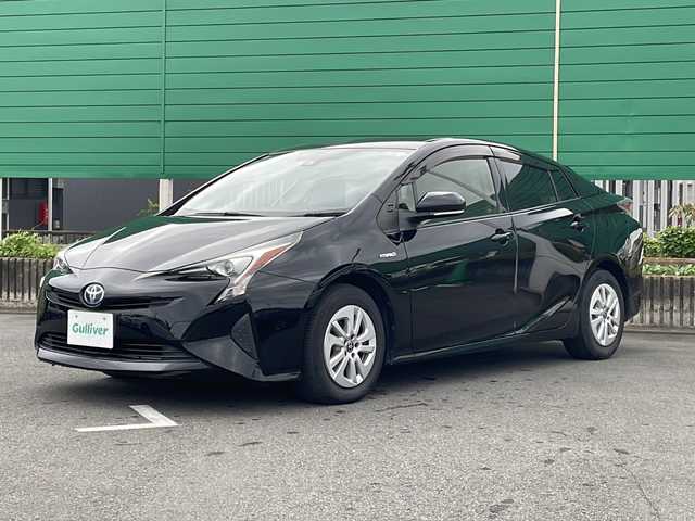 トヨタ プリウス S 茨城県 2018(平30)年 5.7万km アティチュードブラックマイカ 純正７型ナビ　/Bluetooth フルセグTV /バックカメラ/トヨタセーフティーセンス　/レーダー付きクルーズコントロール/ビルトインＥＴＣ　/横滑り防止装置　/衝突軽減システム　/レーンキープアシスト/オートライト/オートマチックハイビ/ＬＥＤヘッドライト　/ドライブレコーダー/純正フロアマット