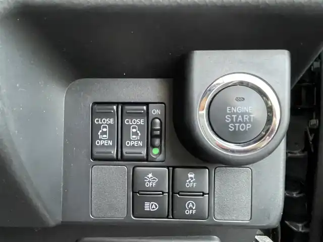トヨタ ルーミー カスタムG－T 愛媛県 2020(令2)年 3.8万km ブラックマイカメタリック 純正9型ナビ(フルセグTV/BT)/両側パワースライドドア/バックカメラ/スマートアシスト/クルーズコントロール/クリアランスソナー/衝突被害軽減装置/車線逸脱防止装置/LEＤヘッドライト/オートライト/ドライブレコーダー/ETC2.0/後席サンシェイド/電格ミラー/ステアリングリモコン/シガーソケット/純正ドアバイザー/現状サマー(純正AW)(175/65/R15)/GOODYEAR EfficientGrip ECO EG02/禁煙車