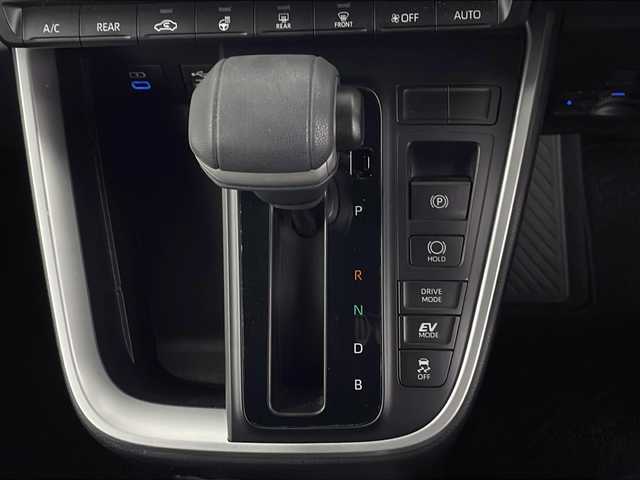 トヨタ ヴォクシー ハイブリッド S－Z 埼玉県 2023(令5)年 3.1万km ホワイトパールクリスタルシャイン 純正ディスプレイオーディオ　/バックカメラ　/ＥＴＣ２．０　/トヨタセーフティセンス　/　・プリクラッシュセーフティ/　・レーントレーシングアシスト/　・レーンディパーチャーアラート/　・レーダークルーズコントロール/　・オートマチックハイビーム/　・ロードサインアシスト/　・ドライバー異常時対応システム/　・プロアクティブドライビングアシスト/　・発進遅れ告知機能/　・緊急時操舵支援/　・フロントクロストラフィックアラー/　・レーンチェンジアシスト/ドライブレコーダー　/電動リアゲート　/両側パワースライドドア　/シートヒーター　/ＨＤＭＩ　/オットマン　/純正アルミホイール/フォグランプ/プッシュスタート/スマートキー