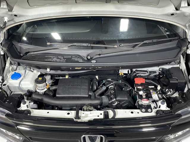 ホンダ Ｎ ＢＯＸ カスタム L スタイル+ブラック 沖縄県 2022(令4)年 3万km プラチナホワイトパール 禁煙車/両側パワースライドドア/社外ナビ/AM/FM/CD/DVD/フルセグTV/Bluetooth/バックカメラ/衝突軽減ブレーキ/車線逸脱警報/追従式クルーズコントロール/コーナーセンサー後/ビルトインETC/ステアリングリモコン/ドライブレコーダー前後/オートブレーキホールド/レザーシート調シートカバー/サンシェード/ヘッドライトレベライザー/プッシュスタート/スペアキー有/保証書/取扱説明書