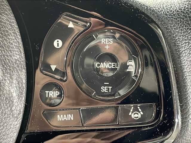 ホンダ Ｎ ＢＯＸ カスタム L スタイル+ブラック 沖縄県 2022(令4)年 3万km プラチナホワイトパール 禁煙車/両側パワースライドドア/社外ナビ/AM/FM/CD/DVD/フルセグTV/Bluetooth/バックカメラ/衝突軽減ブレーキ/車線逸脱警報/追従式クルーズコントロール/コーナーセンサー後/ビルトインETC/ステアリングリモコン/ドライブレコーダー前後/オートブレーキホールド/レザーシート調シートカバー/サンシェード/ヘッドライトレベライザー/プッシュスタート/スペアキー有/保証書/取扱説明書