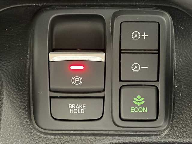 ホンダ Ｎ ＢＯＸ カスタム L スタイル+ブラック 沖縄県 2022(令4)年 3万km プラチナホワイトパール 禁煙車/両側パワースライドドア/社外ナビ/AM/FM/CD/DVD/フルセグTV/Bluetooth/バックカメラ/衝突軽減ブレーキ/車線逸脱警報/追従式クルーズコントロール/コーナーセンサー後/ビルトインETC/ステアリングリモコン/ドライブレコーダー前後/オートブレーキホールド/レザーシート調シートカバー/サンシェード/ヘッドライトレベライザー/プッシュスタート/スペアキー有/保証書/取扱説明書