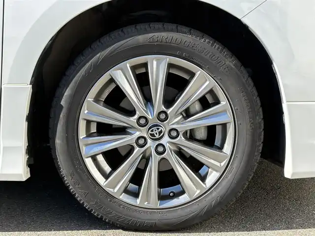 トヨタ アルファード S タイプゴールドⅡ 岩手県 2021(令3)年 7.4万km ホワイトパールクリスタルシャイン 禁煙車/4WD/モデリスタフルエアロ/モデリスタマフラー/純正ディスプレイオーディオ（ナビ機能付）/→Bluetooth/DVD/FM/AM/純正後席用フリップダウンモニター/バックカメラ/両側パワースライドドア/パワーバックドア/ハーフレザー/トヨタセーフティセンス/追従型クルーズコントロール/レーンキープアシスト/衝突軽減システム/横滑り防止装置/電子パーキング/オートブレーキホールド/オートライト/オートハイビーム/LEDヘッドライト/LEDフォグライト/純正エンジンスターター/ステアリングスイッチ/プッシュスタート/社外フロアマット/シガーソケット/スマートキー/ビルトインETC/オットマン