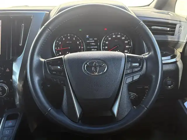 トヨタ アルファード S タイプゴールドⅡ 岩手県 2021(令3)年 7.4万km ホワイトパールクリスタルシャイン 禁煙車/4WD/モデリスタフルエアロ/モデリスタマフラー/純正ディスプレイオーディオ（ナビ機能付）/→Bluetooth/DVD/FM/AM/純正後席用フリップダウンモニター/バックカメラ/両側パワースライドドア/パワーバックドア/ハーフレザー/トヨタセーフティセンス/追従型クルーズコントロール/レーンキープアシスト/衝突軽減システム/横滑り防止装置/電子パーキング/オートブレーキホールド/オートライト/オートハイビーム/LEDヘッドライト/LEDフォグライト/純正エンジンスターター/ステアリングスイッチ/プッシュスタート/社外フロアマット/シガーソケット/スマートキー/ビルトインETC/オットマン