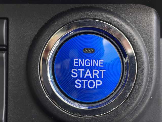 トヨタ ルーミー カスタムG 茨城県 2022(令4)年 4.2万km ブラックマイカメタリック/パールホワイト2トーン 純正９型ディスプレイオーディオ　パノラミックビューモニター　フルセグＴＶ　衝突軽減ブレーキ　両側電動スライドドア　シートヒーター　追従クルコン　ＥＴＣ２．０　クリアランスソナー　ドライブレコーダー