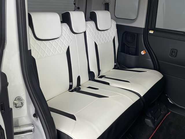 トヨタ ルーミー カスタムG 茨城県 2022(令4)年 4.2万km ブラックマイカメタリック/パールホワイト2トーン 純正９型ディスプレイオーディオ　パノラミックビューモニター　フルセグＴＶ　衝突軽減ブレーキ　両側電動スライドドア　シートヒーター　追従クルコン　ＥＴＣ２．０　クリアランスソナー　ドライブレコーダー