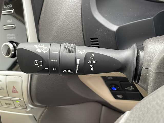 トヨタ ランドクルーザー プラド TX Lパッケージ マットブラED 千葉県 2023(令5)年 2万km パール サンルーフ/本革シート/本革ステアリング/ステアリングリモコン/前席パワーシート/シートヒーター/シートクーラー/ブラインドモニター/全方位カメラ/Ｍｉｒａｃａｓｔ/Ｔ－Ｃｏｎｎｅｃｔ/電格ウィンカーミラー/純正ナビ（ＢＴ／ＴＶ）/ＵＳＢ/オートハイビーム/ヘッドライトウォッシャー/オートクルーズ