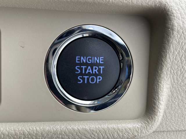 トヨタ ランドクルーザー プラド TX Lパッケージ マットブラED 千葉県 2023(令5)年 2万km パール サンルーフ/本革シート/本革ステアリング/ステアリングリモコン/前席パワーシート/シートヒーター/シートクーラー/ブラインドモニター/全方位カメラ/Ｍｉｒａｃａｓｔ/Ｔ－Ｃｏｎｎｅｃｔ/電格ウィンカーミラー/純正ナビ（ＢＴ／ＴＶ）/ＵＳＢ/オートハイビーム/ヘッドライトウォッシャー/オートクルーズ