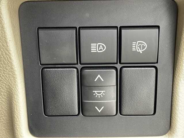 トヨタ ランドクルーザー プラド TX Lパッケージ マットブラED 千葉県 2023(令5)年 2万km パール サンルーフ/本革シート/本革ステアリング/ステアリングリモコン/前席パワーシート/シートヒーター/シートクーラー/ブラインドモニター/全方位カメラ/Ｍｉｒａｃａｓｔ/Ｔ－Ｃｏｎｎｅｃｔ/電格ウィンカーミラー/純正ナビ（ＢＴ／ＴＶ）/ＵＳＢ/オートハイビーム/ヘッドライトウォッシャー/オートクルーズ