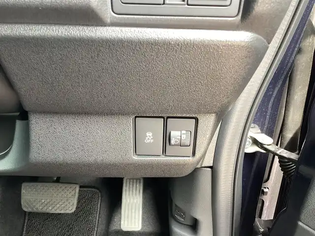 ホンダ Ｎ ＢＯＸ カスタム ターボ 三重県 2023(令5)年 0.5万km トワイライトミストブラックパール Honda SENSING/衝突軽減ブレーキ（CMBS）/踏み間違い衝突軽減システム/路外逸脱抑制機能/歩行者事故低減ステアリング/先行車発進お知らせ機能/標識認識機能/オートハイビーム/パーキングセンサーシステム/アダプティブクルーズコントロール/純正9インチナビ/フルセグ/Bluetooth/Apple Car Play/Android Auto/360°カメラ/LEDヘッドライト/両側パワースライドドア/前席シートヒーター/スマートキー/プッシュスタート/ハーフレザーシート/シートバックテーブル/ステアリングスイッチ/純正15インチアルミ