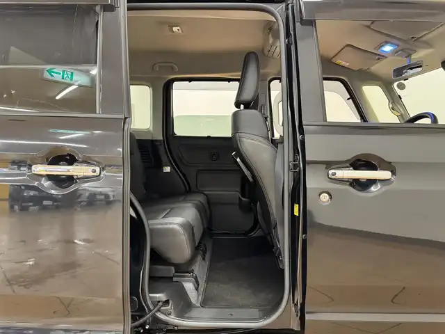 スズキ スペーシア カスタム HYBRID XS ターボ 群馬県 2021(令3)年 9万km ブルーイッシュブラックパール3 スズキセーフティサポート/・デュアルカメラブレーキサポート/・誤発進抑制機能/・後退時ブレーキサポート/・後方誤発進抑制機能/・車線逸脱警報機能/・ふらつき警報機能/・標識認識機能/・先行車発進お知らせ機能/・ハイビームアシスト/・すれ違い支援機能/・アダプティブクルーズコントロール/純正ナビ/　フルセグ/BT/CD/DVD/両側パワースライドドア/シートヒーター/ハーフレザーシート/LEDヘッドライト/フォグランプ/パドルシフト/ステアリングスイッチ/プッシュスタート/スマートキー/純正15インチAW