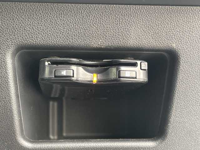 ダイハツ ウェイク G SA 千葉県 2015(平27)年 1.8万km パールホワイトⅢ 8型ナビ　フリップダウンモニター　両側パワースライドドア　ETC　バックカメラ　BT　USB　HDMI　スマアシ/　BBS15AW　HID　オートライト　スマートキー　プッシュスタート　フロアマット