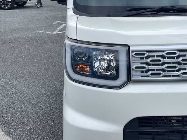 ダイハツ ウェイク G SA 千葉県 2015(平27)年 1.8万km パールホワイトⅢ 8型ナビ　フリップダウンモニター　両側パワースライドドア　ETC　バックカメラ　BT　USB　HDMI　スマアシ/　BBS15AW　HID　オートライト　スマートキー　プッシュスタート　フロアマット