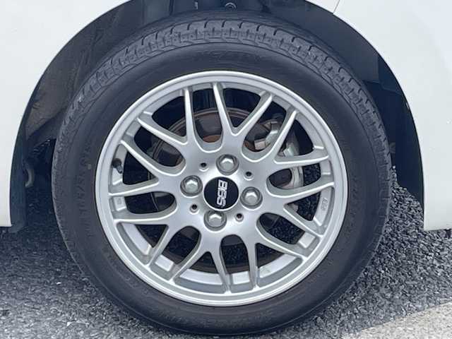 ダイハツ ウェイク G SA 千葉県 2015(平27)年 1.8万km パールホワイトⅢ 8型ナビ　フリップダウンモニター　両側パワースライドドア　ETC　バックカメラ　BT　USB　HDMI　スマアシ/　BBS15AW　HID　オートライト　スマートキー　プッシュスタート　フロアマット