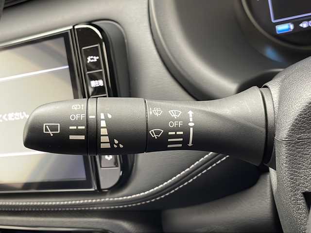 日産 キックス X 千葉県 2021(令3)年 5.4万km ブリリアントホワイトパール 禁煙車/プロパイロット/エマージェンシーブレーキ/ふらつき警報/踏み間違い防止アシスト/車線逸脱防止支援/車線逸脱警報/ハイビームアシスト/インテリジェントアラウンドビューモニター/デジタルインナーミラー/LEDヘッドライト/LEDフォグランプ/電動パーキングブレーキ/ブレーキホールド/オートライト/ドライブレコーダー（前後）/純正ナビ/フルセグ/Bluetooth/CD/DVD/SD/USB充電端子/革巻きステアリング/ステアリングスイッチ/純正AW/純正フロアマット/純正ドアバイザー/ドライブモード/電動格納ミラー/ウインカーミラー/バニティミラー/トノカバー/プッシュスタート/スペアキー