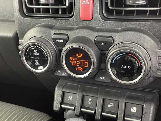 スズキ ジムニー XC 滋賀県 2022(令4)年 3.7万km キネティックイエロー 禁煙車/社外ディスプレイオーディオ/バックカメラ/前後ドライブレコーダー/前席シートヒーター/クルーズコントロール/センターデフロック/ダウンヒルアシストコントロール/横滑り防止機能/レーンキープアシスト/背面タイヤ/純正15インチアルミホイール/スマートキー/スペアキー/ステアリングスイッチ/電装格納ミラー/オートライト/LEDヘッドライト/オートエアコン