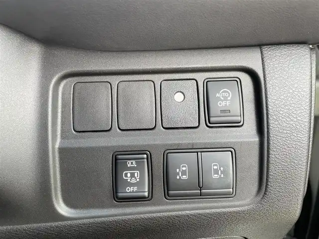 日産 セレナ ハイウェイスター V 熊本県 2020(令2)年 2.2万km ブリリアントホワイトパール プロパイロット/プッシュスタート/純正10型ナビ/（CD・DVD・フルセグTV・BTオーディオ・SD）/アラウンドビューモニター/ETC/ドライブレコーダー/純正16インチAW/両側パワースライドドア/LEDヘッドライト/オートライト/フォグライト/ブラインドスポットモニター/前後コーナーセンサー/横滑り防止装置/ウィンカーミラー/純正フロアマット/純正ドアバイザー/新車保証書/取扱説明書/スマートスペアキー×1本