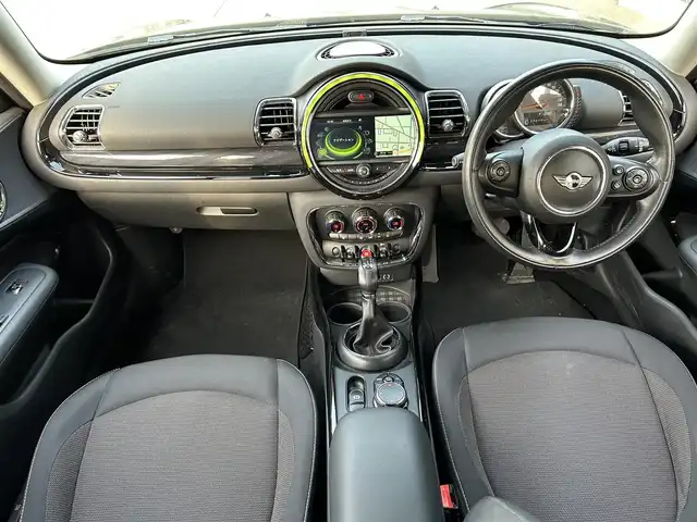 ＭＩＮＩ ミニ クラブマン クーパー 埼玉県 2016(平28)年 5.8万km ミッドナイト・ブラック・メタリック 純正HDDナビ/(Bluetooth/USB)/バックカメラ/純正１７インチアルミホイール/クリアランスソナー/横滑り防止装置/ＥＴＣ
