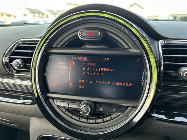 ＭＩＮＩ ミニ クラブマン クーパー 埼玉県 2016(平28)年 5.8万km ミッドナイト・ブラック・メタリック 純正HDDナビ/(Bluetooth/USB)/バックカメラ/純正１７インチアルミホイール/クリアランスソナー/横滑り防止装置/ＥＴＣ