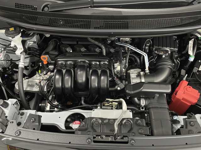 ホンダ フリード AIR 新潟県 2025(令7)年 0.1万km未満 プラチナホワイトパール 登録済未使用車/4WD/ホンダセンシング　/純正9インチメモリナビ/　　AM/FM/フルセグ/BT/USB/　　androidauto/applecarplay/バックモニター/アダプティブクルーズコントロール/両側パワースライドドア/LEDオートライト/前席シートヒーター/電動パーキングブレーキ/オートブレーキホールド/電動格納ミラー/ミラーヒーター/ステアリングスイッチ/後席サンシェード/スペアキー/スマートキー