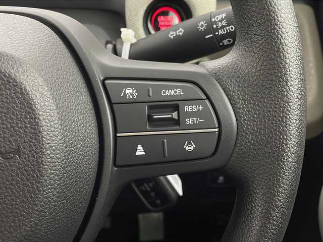 ホンダ フリード AIR 新潟県 2025(令7)年 0.1千km プラチナホワイトパール 登録済未使用車/4WD/ホンダセンシング　/純正9インチメモリナビ/　　AM/FM/フルセグ/BT/USB/　　androidauto/applecarplay/バックモニター/アダプティブクルーズコントロール/両側パワースライドドア/LEDオートライト/前席シートヒーター/電動パーキングブレーキ/オートブレーキホールド/電動格納ミラー/ミラーヒーター/ステアリングスイッチ/後席サンシェード/スペアキー/スマートキー