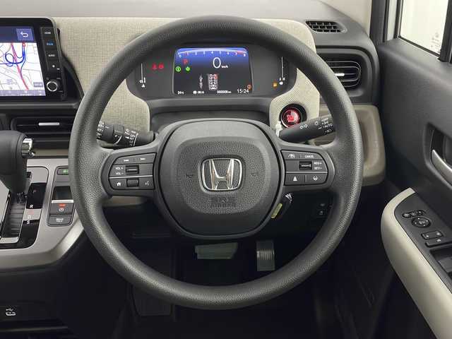 ホンダ フリード AIR 新潟県 2025(令7)年 0.1千km プラチナホワイトパール 登録済未使用車/4WD/ホンダセンシング　/純正9インチメモリナビ/　　AM/FM/フルセグ/BT/USB/　　androidauto/applecarplay/バックモニター/アダプティブクルーズコントロール/両側パワースライドドア/LEDオートライト/前席シートヒーター/電動パーキングブレーキ/オートブレーキホールド/電動格納ミラー/ミラーヒーター/ステアリングスイッチ/後席サンシェード/スペアキー/スマートキー