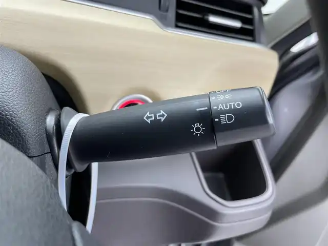 ホンダ フリード ハイブリット G 千葉県 2017(平29)年 4万km ルナシルバーM 禁煙車/車両接近通報装置/左側パワースライド/純正７インチナビ/・CD/DVD.Bluetooth.フルセグTV.SD/バックカメラ/クルーズコントロール/LEDヘッドライト/LEDアクティブコーナリングライト/ビルトインETC/車速連動オートドアロック/純正15インチアルミ/ステアリングスイッチ/プッシュスタート/スマートキー/スペアキー/取説・保証書