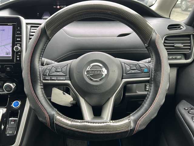 日産 セレナ e－パワー ハイウェイスター V 茨城県 2019(平31)年 14.9万km ブリリアントホワイトパール プロパイロット/後席用フリップダウンモニター/純正ナビゲーション/CD/DVD/Bluetooth/フルセグTV/アラウンドビューモニター/コーナーセンサー/エマージェンシーブレーキ/レーンキープアシスト/スマートキー×２/ビルトインETC/両側パワースライドドア/社外AW/オートライト/オートマチックハイビーム/LEDヘッドライト
