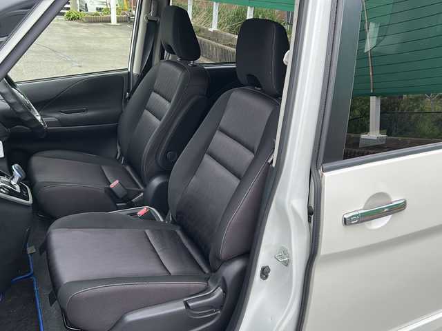日産 セレナ e－パワー ハイウェイスター V 茨城県 2019(平31)年 14.9万km ブリリアントホワイトパール プロパイロット/後席用フリップダウンモニター/純正ナビゲーション/CD/DVD/Bluetooth/フルセグTV/アラウンドビューモニター/コーナーセンサー/エマージェンシーブレーキ/レーンキープアシスト/スマートキー×２/ビルトインETC/両側パワースライドドア/社外AW/オートライト/オートマチックハイビーム/LEDヘッドライト