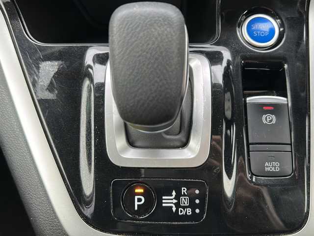 日産 セレナ e－パワー ハイウェイスター V 茨城県 2019(平31)年 14.9万km ブリリアントホワイトパール プロパイロット/後席用フリップダウンモニター/純正ナビゲーション/CD/DVD/Bluetooth/フルセグTV/アラウンドビューモニター/コーナーセンサー/エマージェンシーブレーキ/レーンキープアシスト/スマートキー×２/ビルトインETC/両側パワースライドドア/社外AW/オートライト/オートマチックハイビーム/LEDヘッドライト