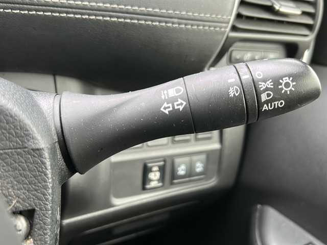 日産 セレナ e－パワー ハイウェイスター V 茨城県 2019(平31)年 14.9万km ブリリアントホワイトパール プロパイロット/後席用フリップダウンモニター/純正ナビゲーション/CD/DVD/Bluetooth/フルセグTV/アラウンドビューモニター/コーナーセンサー/エマージェンシーブレーキ/レーンキープアシスト/スマートキー×２/ビルトインETC/両側パワースライドドア/社外AW/オートライト/オートマチックハイビーム/LEDヘッドライト
