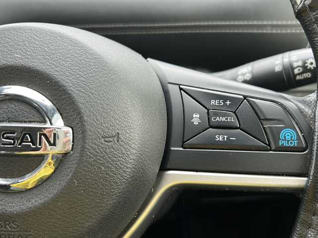 日産 セレナ e－パワー ハイウェイスター V 茨城県 2019(平31)年 14.9万km ブリリアントホワイトパール プロパイロット/後席用フリップダウンモニター/純正ナビゲーション/CD/DVD/Bluetooth/フルセグTV/アラウンドビューモニター/コーナーセンサー/エマージェンシーブレーキ/レーンキープアシスト/スマートキー×２/ビルトインETC/両側パワースライドドア/社外AW/オートライト/オートマチックハイビーム/LEDヘッドライト