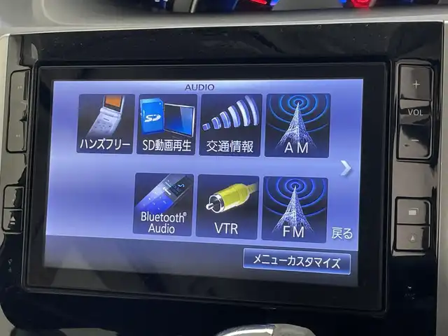 ダイハツ タント カスタム X SA 愛知県 2013(平25)年 8.4万km パールホワイトⅢ 純正８型ナビ　フルセグＴＶ　Ｂｌｕｅｔｏｏｔｈ　バックドア　パワースライドドア　ＥＴＣ　スマアシ　衝突軽減　ＬＥＤオートライト　フォグランプ　ＣＤ　ＤＶＤ　ＵＳＢ　リアシェード　プッシュスタート　禁煙