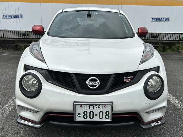 日産 ジューク ニスモ 道央・札幌 2013(平25)年 10.4万km ブリリアントホワイトパール (株)IDOMが運営する【じしゃロン札幌店】の自社ローン専用車両になります。こちらは現金またはオートローンご利用価格です。自社ローンご希望の方は別途その旨お申し付けください。/社外ナビ/　DVD/CD/SD/MSV/BT/USB/HDMI/フルセグTV/バックカメラ/純正HIDヘッドライト/オートライト/純正18インチアルミホイール/社外マフラー/革巻きステアリング/横滑り防止/スマートキー×２/ドライブレコーダー/フロアマット/ETC/電動格納ドアミラー