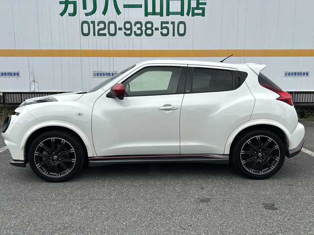 日産 ジューク ニスモ 道央・札幌 2013(平25)年 10.4万km ブリリアントホワイトパール (株)IDOMが運営する【じしゃロン札幌店】の自社ローン専用車両になります。こちらは現金またはオートローンご利用価格です。自社ローンご希望の方は別途その旨お申し付けください。/社外ナビ/　DVD/CD/SD/MSV/BT/USB/HDMI/フルセグTV/バックカメラ/純正HIDヘッドライト/オートライト/純正18インチアルミホイール/社外マフラー/革巻きステアリング/横滑り防止/スマートキー×２/ドライブレコーダー/フロアマット/ETC/電動格納ドアミラー