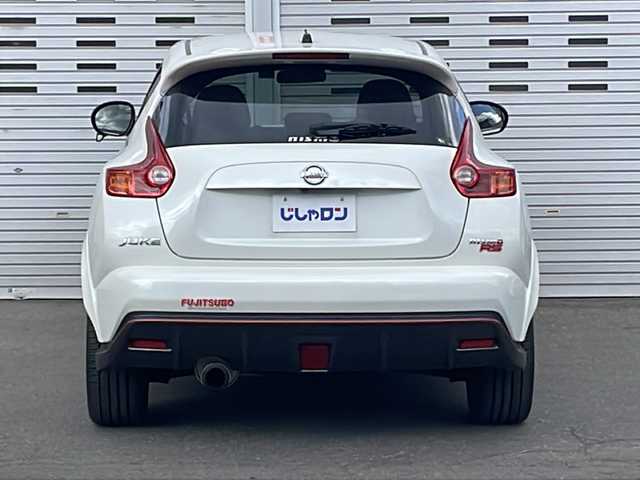 日産 ジューク ニスモ 道央・札幌 2013(平25)年 10.4万km ブリリアントホワイトパール (株)IDOMが運営する【じしゃロン札幌店】の自社ローン専用車両になります。こちらは現金またはオートローンご利用価格です。自社ローンご希望の方は別途その旨お申し付けください。/社外ナビ/　DVD/CD/SD/MSV/BT/USB/HDMI/フルセグTV/バックカメラ/純正HIDヘッドライト/オートライト/純正18インチアルミホイール/社外マフラー/革巻きステアリング/横滑り防止/スマートキー×２/ドライブレコーダー/フロアマット/ETC/電動格納ドアミラー