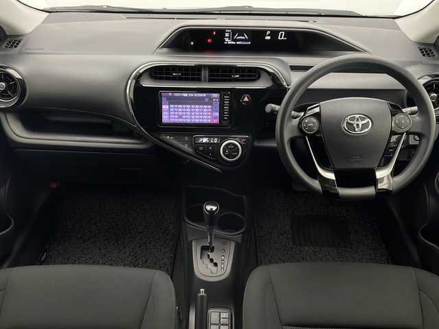 トヨタ アクア S スタイルブラック 宮崎県 2018(平30)年 5.6万km ダークブルーマイカ 禁煙車/トヨタセーフティセンス/純正SDナビTV/（NSCD-W66/CD/Bluetooth/ワンセグTV)/純正バックカメラ/純正ビルトインETC/純正フロアマット/プリクラッシュセーフティ/レーンディパーチャーアラート/オートマチックハイビーム/ドライブレコーダー/ウインカードアミラー/電動格納ミラー/スマートキー/プッシュエンジンスタート/新車時保証書