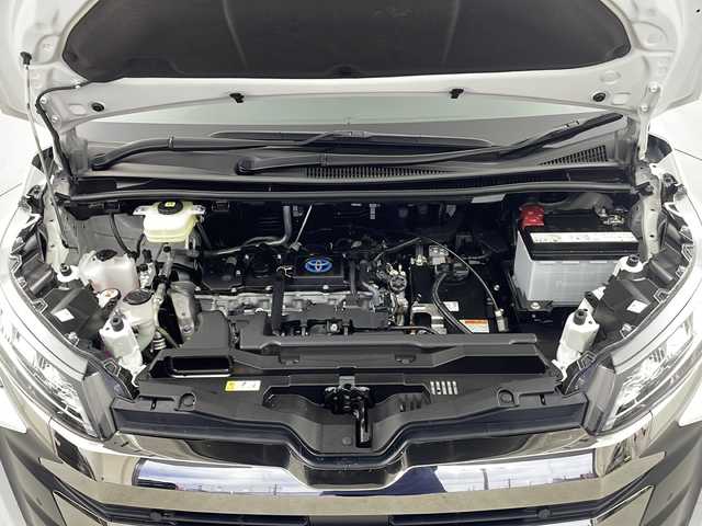 トヨタ ノア ハイブリッド S－G 栃木県 2023(令5)年 1.6万km ホワイトパールクリスタルシャイン 純正10.5インチナビ　M28A21/（DVD/CD/AM・FM/BT)/トヨタセーフティーセンス/・プリクラッシュセーフティ（自動被害軽減ブレーキ）/・レーントレーシングアシスト/・レーンディパーチャーアラート/・ロードサインアシスト/・プロアクティブドライビングアシスト/・アダプティブハイビームシステム/・レーダークルーズコントロール/・先行車発進告知機能/・緊急時操舵支援/横滑り防止装置/バックカメラ/ETC2.0/片側パワースライドドア/ステアリングリモコン/革巻きステアリング/純正１６インチAW/ドアバイザー/革巻きステアリング/ウォークスルー/スペアキー