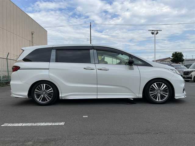 ホンダ オデッセイ アブソルート・EXホンダセンジング 東京都 2019(令1)年 2.8万km プラチナホワイトパール 純正ナビ/マルチビューカメラ/衝突軽減ブレーキ/路外逸脱抑制機能/ブラインドスポット/アダプティブクルーズ/シートヒーター/両側電動スライドドア/ＥＴＣ/パワーシート/ドライブレコーダー