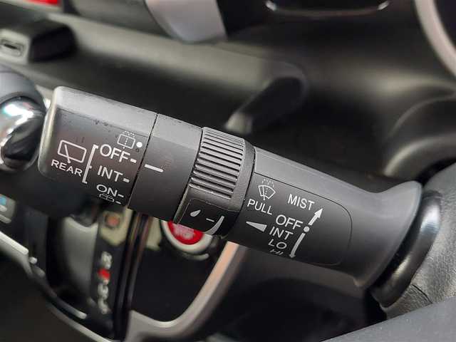ホンダ Ｎ ＢＯＸ カスタム G Lパッケージ 東京都 2016(平28)年 4.1万km プレミアムホワイトパールⅡ 社外ナビ/純正アルミホイール/ビルトインETC/純正フロアマット/片側パワースライドドア/プッシュスタート/キーレスエントリー/バックカメラ/オートライト/横滑り防止装置