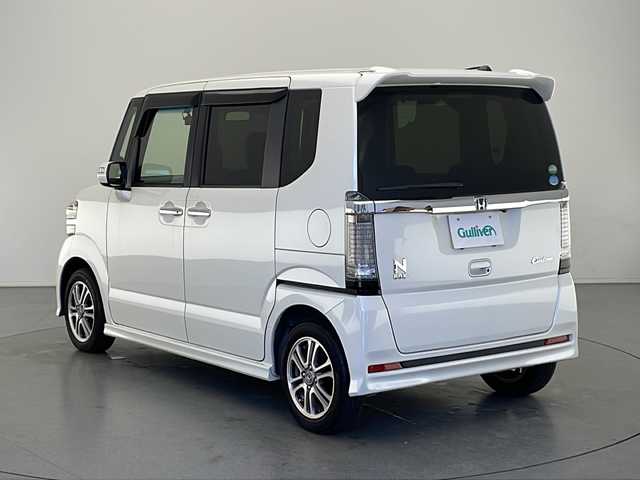 ホンダ Ｎ ＢＯＸ カスタム G Lパッケージ 長野県 2016(平28)年 4.1万km プレミアムホワイトパールⅡ 社外メモリナビ（型番：AVIC-RZ300）/（ワンセグTV＆CD＆DVD＆FM・AM）/ビルトインETC/ドライブレコーダー（前後）/横滑り防止装置/プッシュスタート/片側パワースライドドア/シートバックテーブル/後席ロールサンシェード/純正フロアマット/オートライト/ドアバイザー/14インチ純正アルミホイール/スマートキー/保証書/取扱説明書