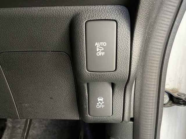 ホンダ Ｎ ＢＯＸ カスタム G Lパッケージ 長野県 2016(平28)年 4.1万km プレミアムホワイトパールⅡ 社外メモリナビ（型番：AVIC-RZ300）/（ワンセグTV＆CD＆DVD＆FM・AM）/ビルトインETC/ドライブレコーダー（前後）/横滑り防止装置/プッシュスタート/片側パワースライドドア/シートバックテーブル/後席ロールサンシェード/純正フロアマット/オートライト/ドアバイザー/14インチ純正アルミホイール/スマートキー/保証書/取扱説明書