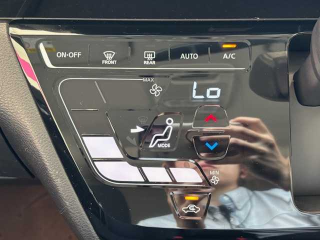 日産 ルークス ハイウェイスター X 埼玉県 2021(令3)年 3.8万km アトランティックブルー エマージェンシーブレーキ　/純正9インチメモリナビ/　　CD/DVD/BT/フルセグ/アラウンドビューモニター /両側パワースライドドア /LEDオートライト /純正14インチアルミホイール /ステアリングスイッチ /純正ETC