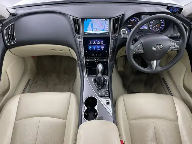 日産 スカイライン ハイブリッド GT タイプP 愛知県 2015(平27)年 3.5万km クリスタルホワイトパール 禁煙車/純正8インチナビ/（AM/FM/Bluetooth/フルセグTV)/全方位カメラ/プロパイロット/レーンキープアシスト/追従式クルーズコントロール/クリアランスソナー/ETC/ドライブレコーダー/本革シート/シートヒーター/パワーシート/純正アルミホイール/LEDヘッドライト/純正フロアマット/スマートキー